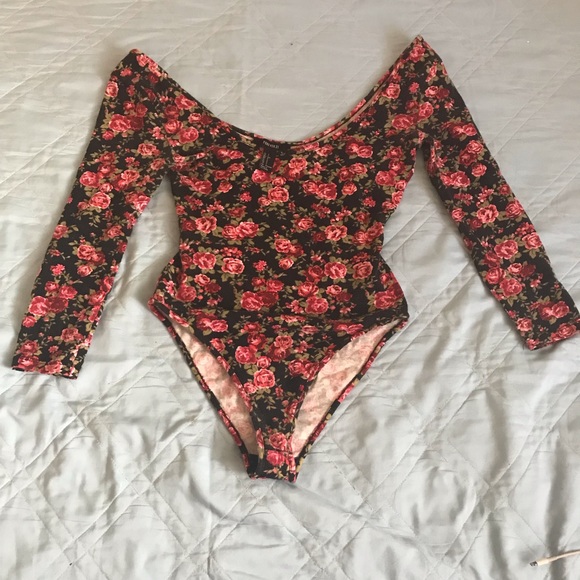 CUTE Floral One Piece!! - Picture 1 of 2